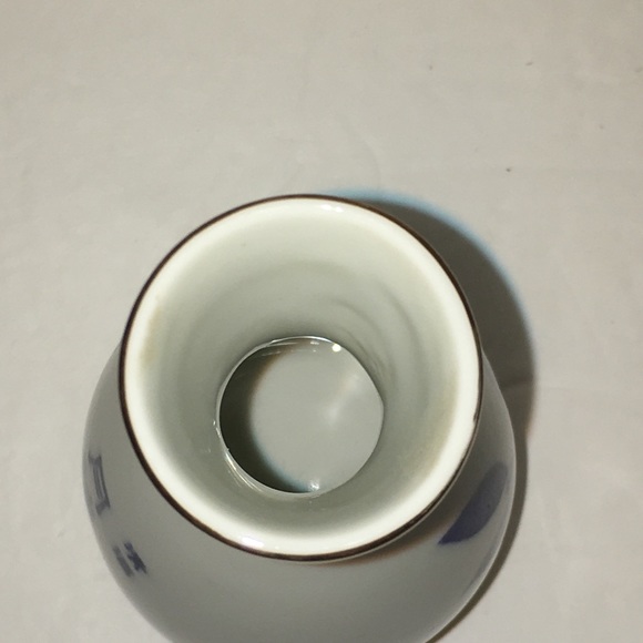 Japanese Gekkeikan Sake Bottle Laurel Leaves Japan - Picture 3 of 12